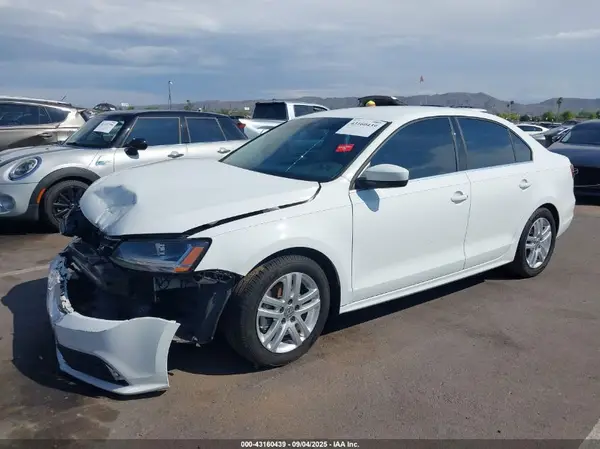 3VW2B7AJ0HM295352 2017 VOLKSWAGEN JETTA - Image 2
