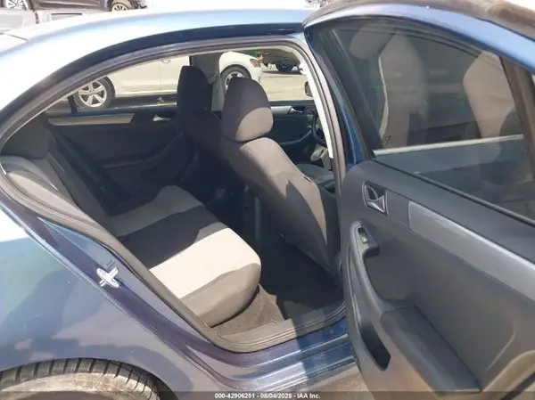 3VW2B7AJ0HM296954 2017 VOLKSWAGEN JETTA - Image 8