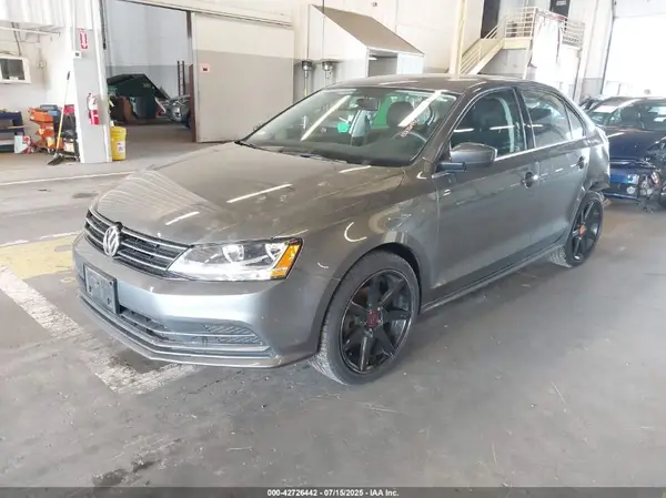 3VW2B7AJ0HM299076 2017 VOLKSWAGEN JETTA - Image 2