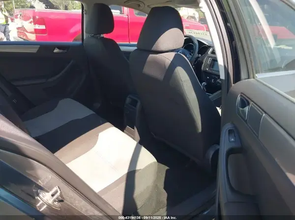 3VW2B7AJ0HM303837 2017 VOLKSWAGEN JETTA - Image 8
