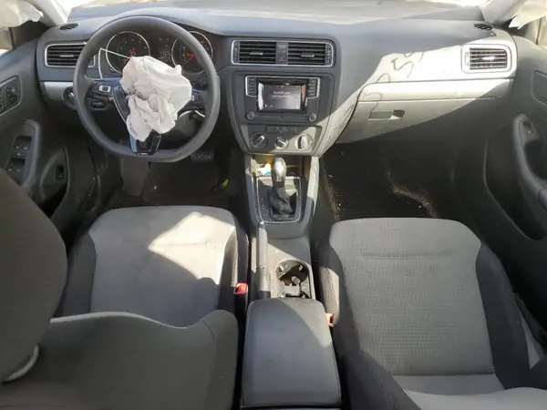 3VW2B7AJ0HM310867 2017 VOLKSWAGEN JETTA - Image 8