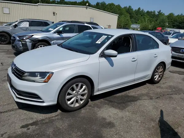 3VW2B7AJ0HM329466 2017 VOLKSWAGEN JETTA - Image 1