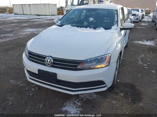 3VW2B7AJ0HM332366 2017 VOLKSWAGEN JETTA - Image 2