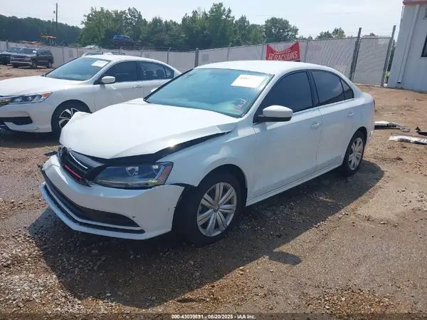 3VW2B7AJ0HM333033 2017 VOLKSWAGEN JETTA - Image 2