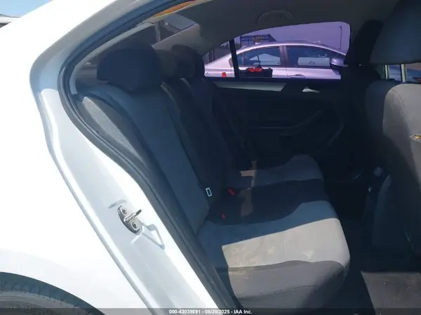3VW2B7AJ0HM333033 2017 VOLKSWAGEN JETTA - Image 8