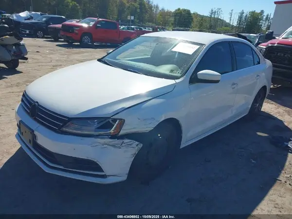 3VW2B7AJ0HM334294 2017 VOLKSWAGEN JETTA - Image 2