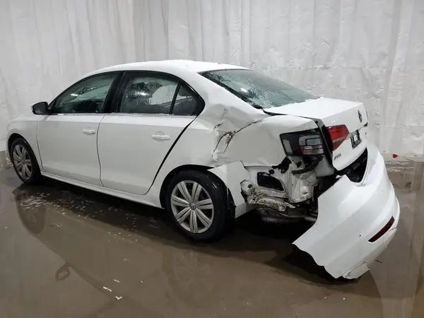 3VW2B7AJ0HM337082 2017 VOLKSWAGEN JETTA - Image 2