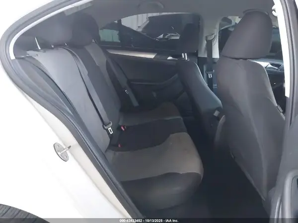 3VW2B7AJ0HM339835 2017 VOLKSWAGEN JETTA - Image 8