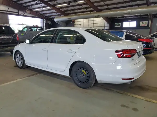 3VW2B7AJ0HM340886 2017 VOLKSWAGEN JETTA - Image 2