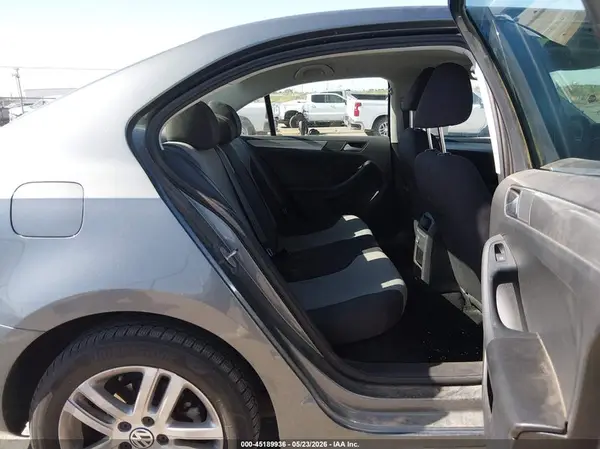 3VW2B7AJ0HM344680 2017 VOLKSWAGEN JETTA - Image 8