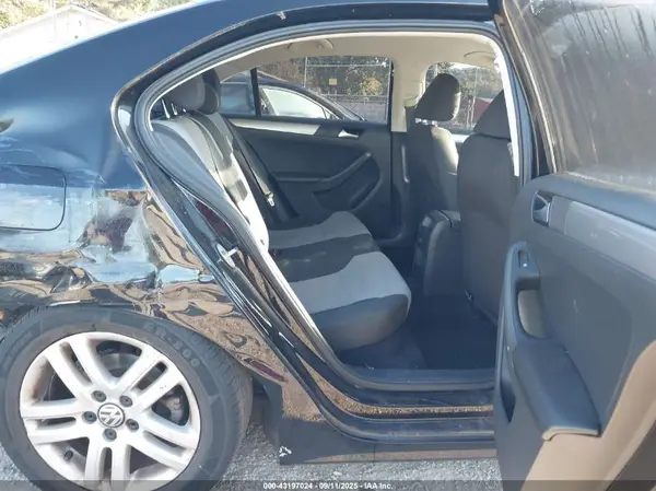 3VW2B7AJ0HM355968 2017 VOLKSWAGEN JETTA - Image 8