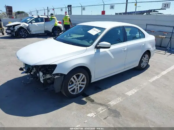 3VW2B7AJ0HM356506 2017 VOLKSWAGEN JETTA - Image 2
