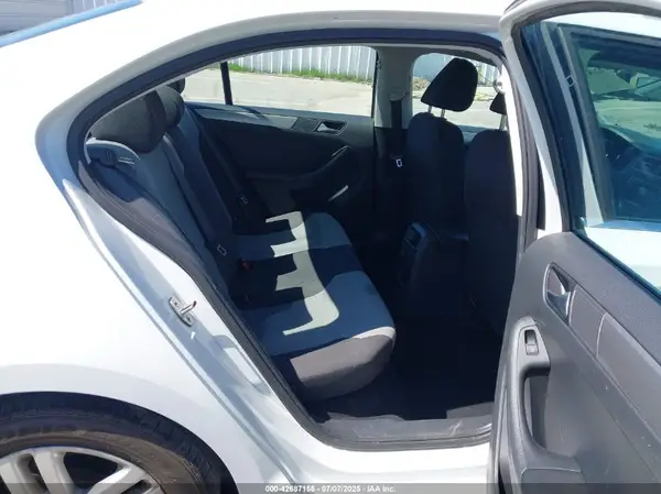 3VW2B7AJ0HM356506 2017 VOLKSWAGEN JETTA - Image 8