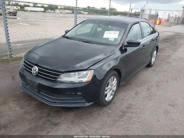 3VW2B7AJ0HM369336 2017 VOLKSWAGEN JETTA - Image 2