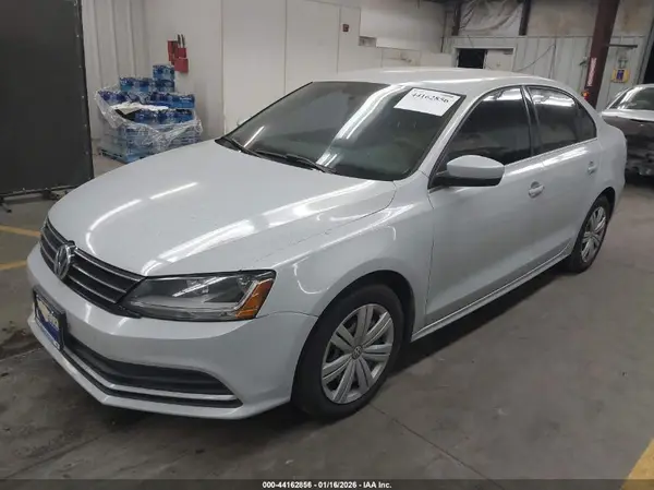 3VW2B7AJ0HM371216 2017 VOLKSWAGEN JETTA - Image 2
