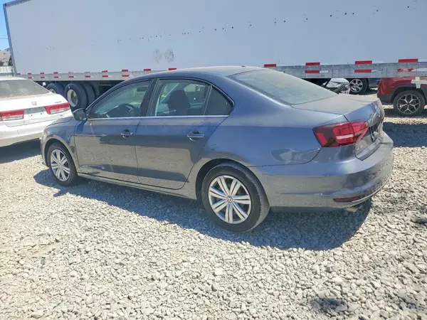 3VW2B7AJ0HM372219 2017 VOLKSWAGEN JETTA - Image 2