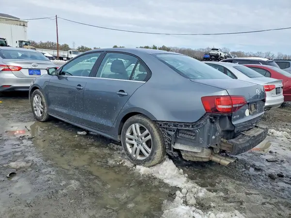 3VW2B7AJ0HM379932 2017 VOLKSWAGEN JETTA - Image 2