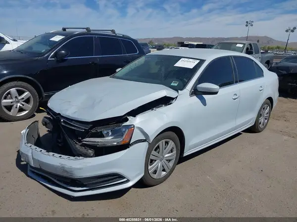 3VW2B7AJ0HM389957 2017 VOLKSWAGEN JETTA - Image 2