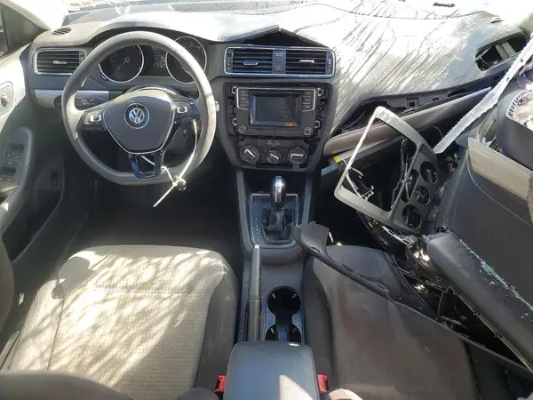 3VW2B7AJ0HM392258 2017 VOLKSWAGEN JETTA - Image 8