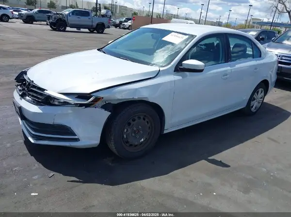 3VW2B7AJ0HM393751 2017 VOLKSWAGEN JETTA - Image 2
