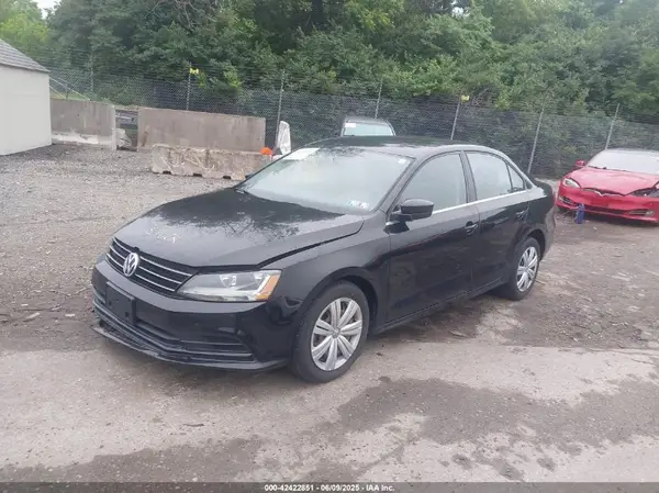 3VW2B7AJ0HM395709 2017 VOLKSWAGEN JETTA - Image 2