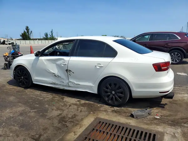 3VW2B7AJ0HM403985 2017 VOLKSWAGEN JETTA - Image 2