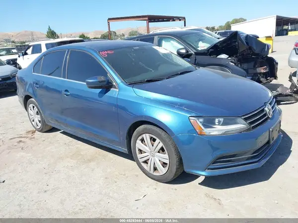 3VW2B7AJ0HM412878 2017 VOLKSWAGEN JETTA - Image 1