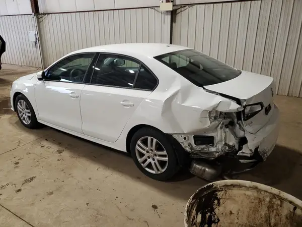 3VW2B7AJ0JM214081 2018 VOLKSWAGEN JETTA - Image 2