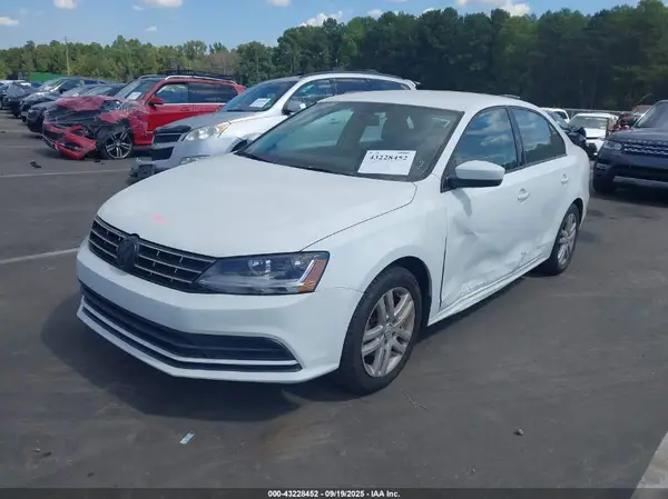 3VW2B7AJ0JM225212 2018 VOLKSWAGEN JETTA - Image 2