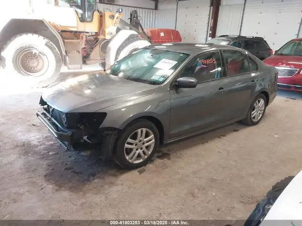 3VW2B7AJ0JM226098 2018 VOLKSWAGEN JETTA - Image 2