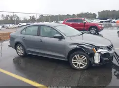 3VW2B7AJ0JM242852 2018 VOLKSWAGEN JETTA