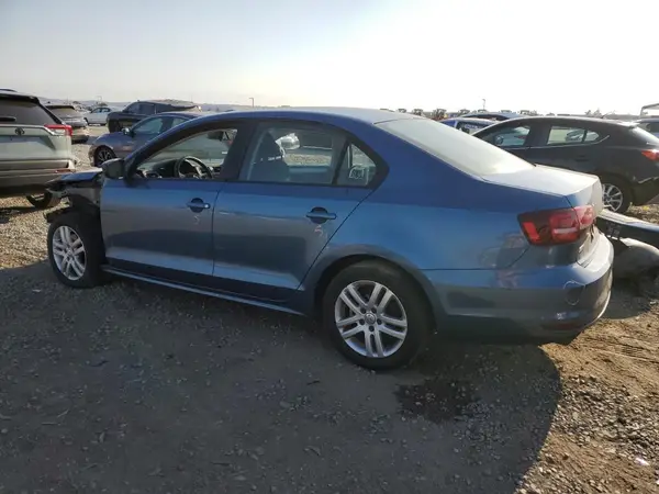 3VW2B7AJ0JM251776 2018 VOLKSWAGEN JETTA - Image 2