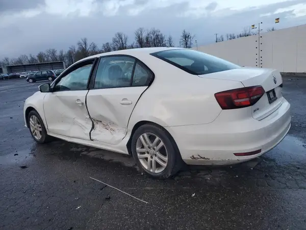 3VW2B7AJ0JM253382 2018 VOLKSWAGEN JETTA - Image 2