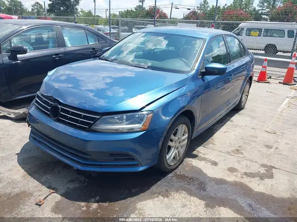 3VW2B7AJ0JM258131 2018 VOLKSWAGEN JETTA - Image 2