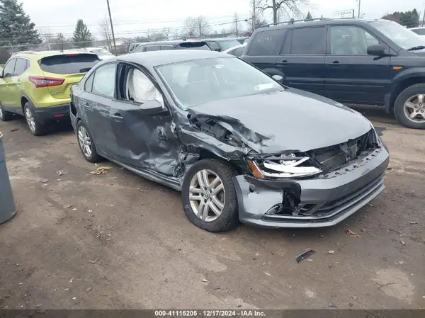 3VW2B7AJ0JM258369 2018 VOLKSWAGEN JETTA - Image 1