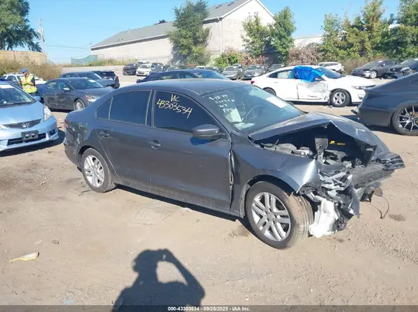 3VW2B7AJ0JM263023 2018 VOLKSWAGEN JETTA - Image 1