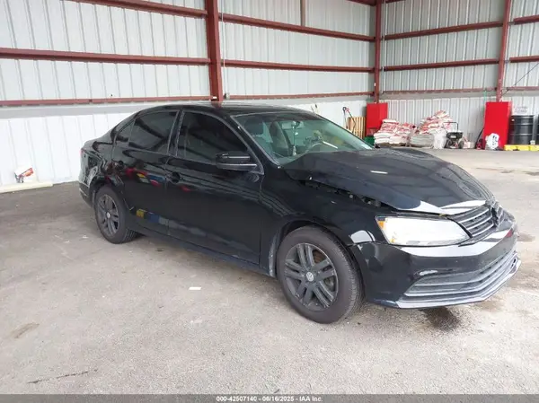 3VW2B7AJ0JM263300 2018 VOLKSWAGEN JETTA - Image 1
