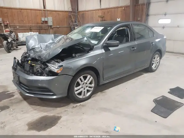 3VW2B7AJ0JM263698 2018 VOLKSWAGEN JETTA - Image 2