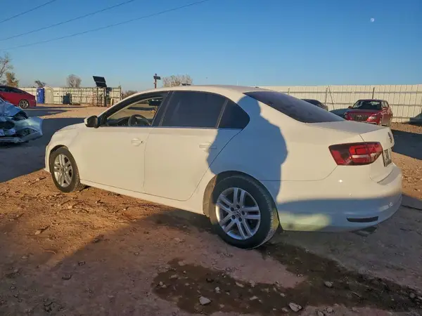 3VW2B7AJ1HM209269 2017 VOLKSWAGEN JETTA - Image 2