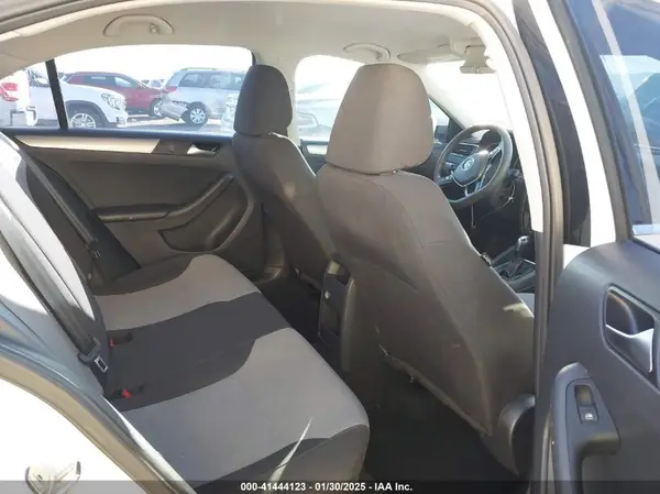 3VW2B7AJ1HM218649 2017 VOLKSWAGEN JETTA - Image 8