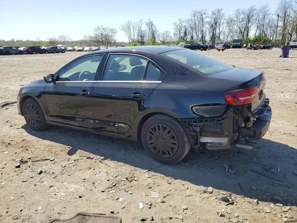 3VW2B7AJ1HM236777 2017 VOLKSWAGEN JETTA - Image 2