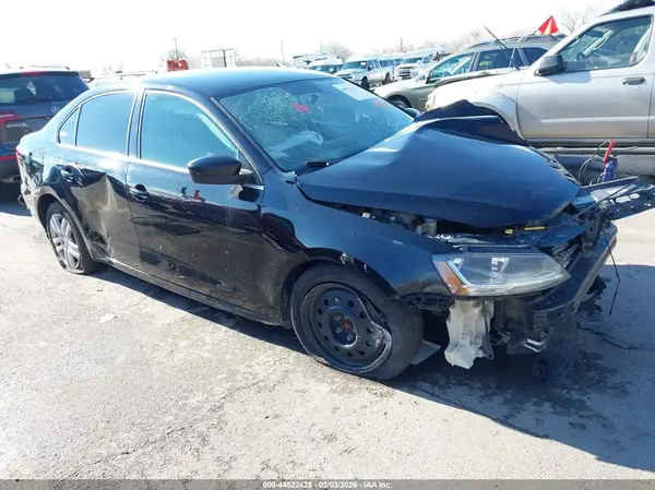 3VW2B7AJ1HM252882 2017 VOLKSWAGEN JETTA - Image 1
