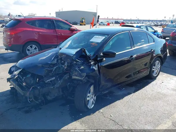 3VW2B7AJ1HM252882 2017 VOLKSWAGEN JETTA - Image 2