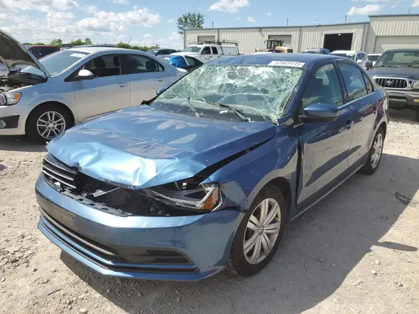 3VW2B7AJ1HM256172 2017 VOLKSWAGEN JETTA - Image 1