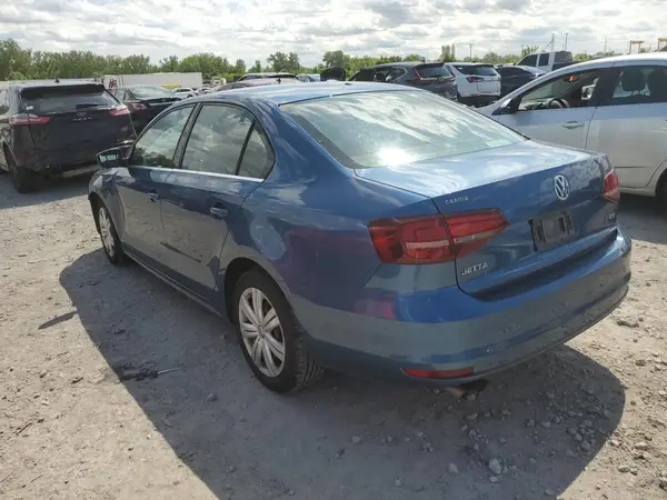 3VW2B7AJ1HM256172 2017 VOLKSWAGEN JETTA - Image 2