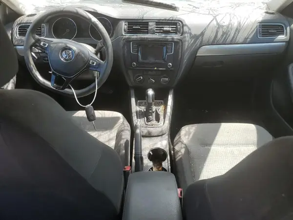 3VW2B7AJ1HM256172 2017 VOLKSWAGEN JETTA - Image 8