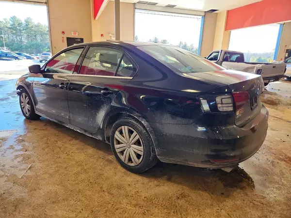 3VW2B7AJ1HM262148 2017 VOLKSWAGEN JETTA - Image 2