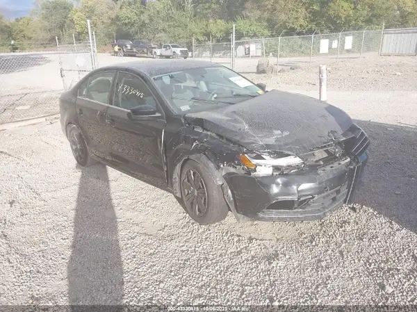 3VW2B7AJ1HM270329 2017 VOLKSWAGEN JETTA - Image 1