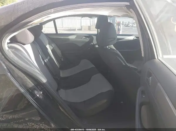 3VW2B7AJ1HM270329 2017 VOLKSWAGEN JETTA - Image 8