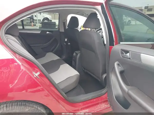 3VW2B7AJ1HM275868 2017 VOLKSWAGEN JETTA - Image 8